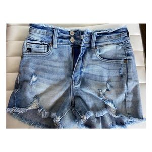 Size 25 KanCan Kurvy Shorts